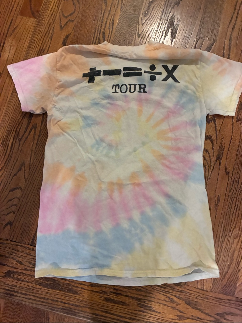 Ed Sheeran Mathematics Tour Tie‎ Dye Butterfly Graphic T-Shirt Pastel Small
